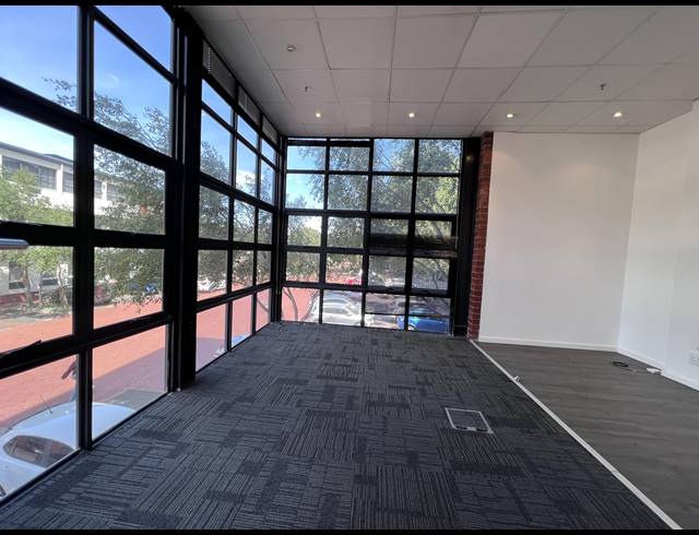 58M² OFFICE TO LET IN OBSERVATORY